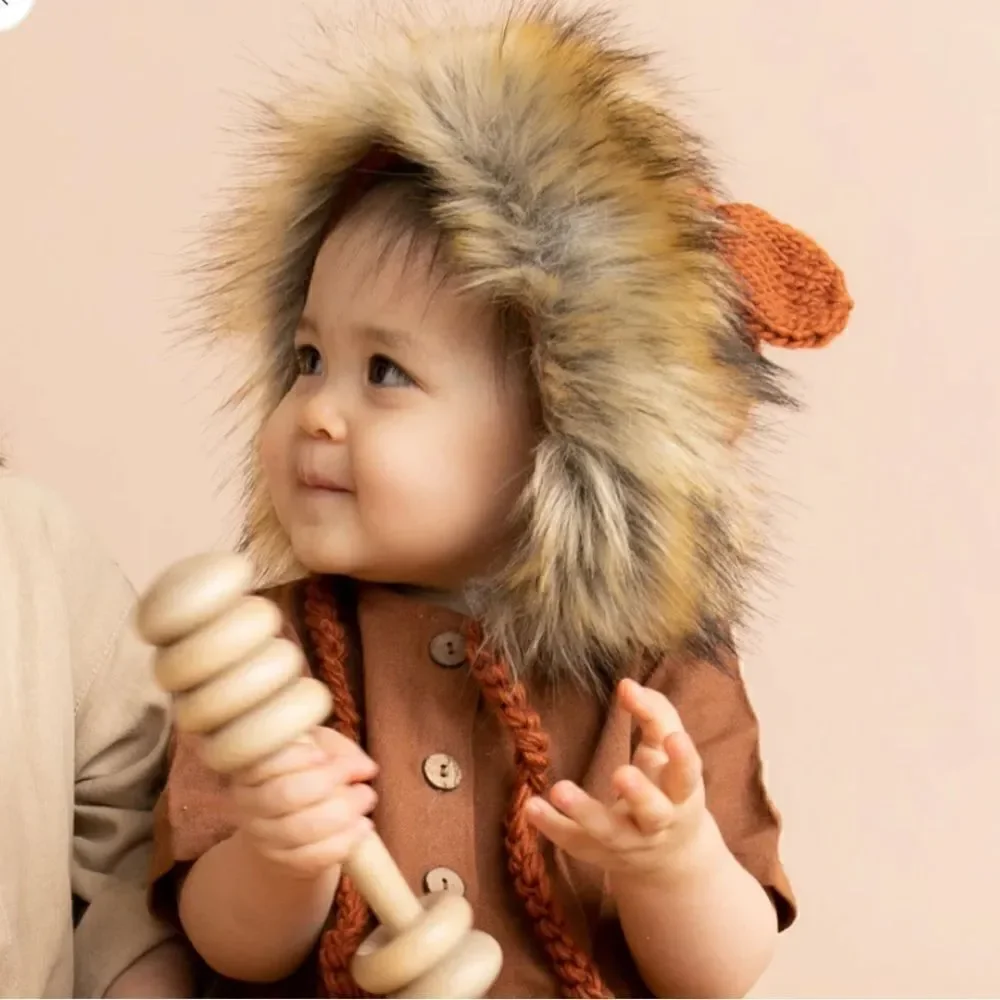 The Blueberry Hill lion hat size 3-6 months, cinnamon, NWOT